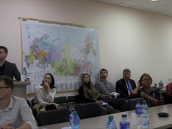 Защита доклада младшего научного сотрудника Института горного дела ДВО РАН М.А. Ломова
