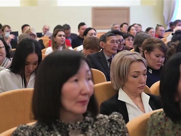 Около ста российских ученых приняли участие 
в заседании «Научно-технологическое обеспечение стратегического развития Арктической зоны Российской Федерации»