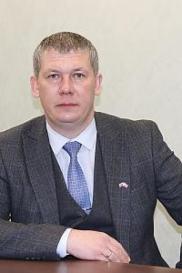 Начальник кадрово-правового отдела Павел Иванович Якоб 