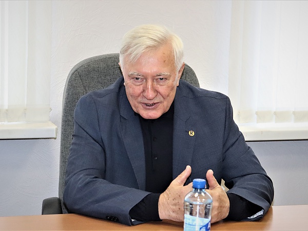 Председатель ДВО РАН Ю.Н. Кульчин