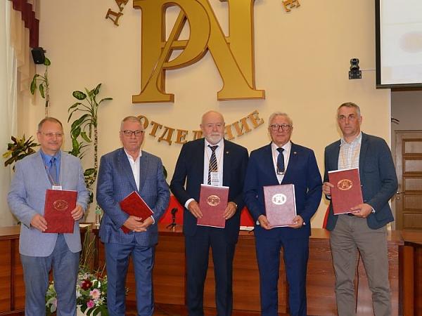Руководители пяти отделений РАН подписали Соглашения о сотрудничестве 