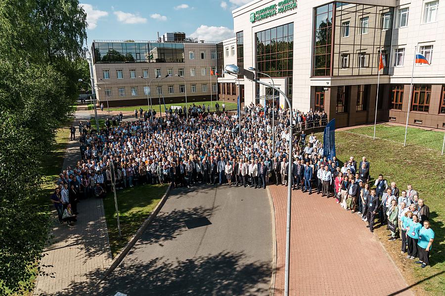 Участники XIII Всероссийского съезда по теоретической и прикладной механике
