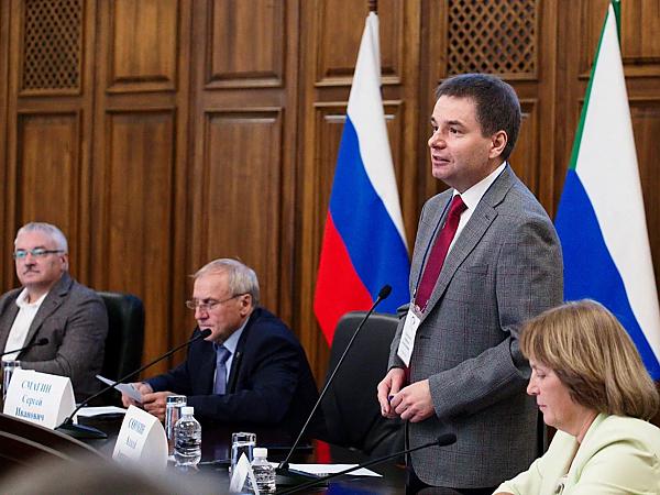 С приветственным словом выступил директор Вычислительного центра ДВО РАН А.А. Сорокин