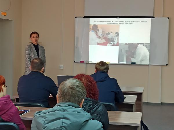 Сотрудники ЦКП «Центр исследования минерального сырья» рассказали гостям о своей работе