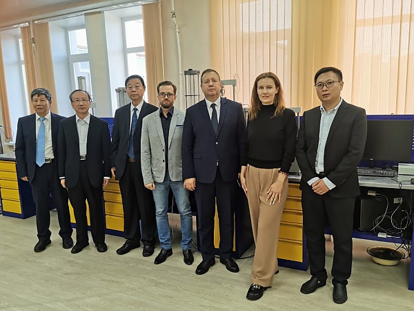 Сотрудники корпорации BGRIMM высоко оценили потенциал Института горного дела ДВО РАН