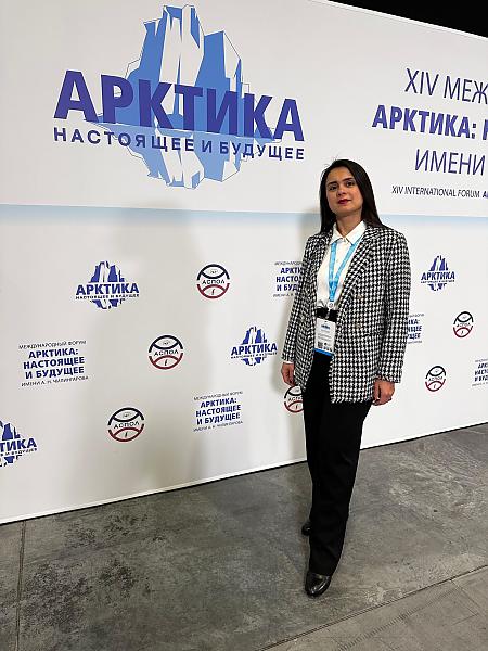Руководитель отдела научно-образовательных программ ХФИЦ ДВО РАН, секретарь Комиссии ДВО РАН по исследованию Арктики Ю.А. Озарян