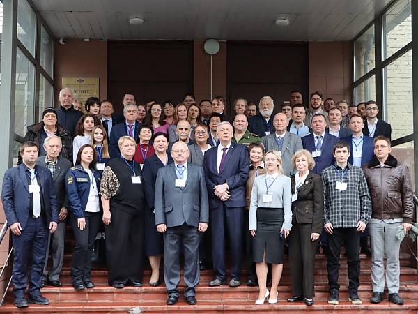 Участники XVII Международной научной школы молодых ученых и специалистов 