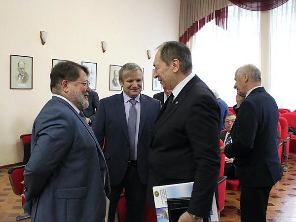 Участники научной сессии