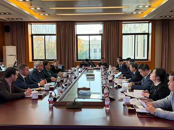 Встреча делегации ХФИЦ ДВО РАН  в Пекинском 
научно-техническом университете