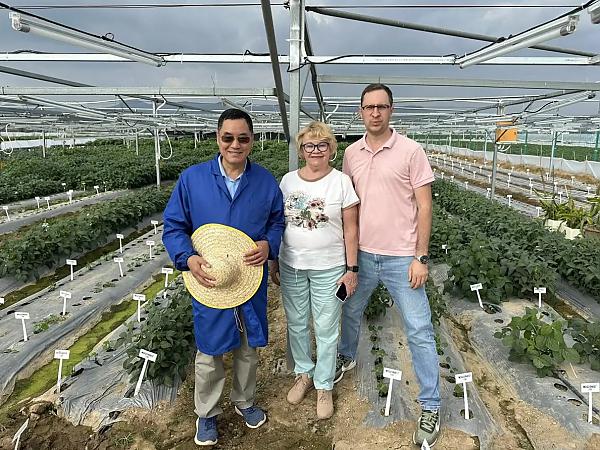 Посещение опытных участков 
Наньфанского аграрного университета 