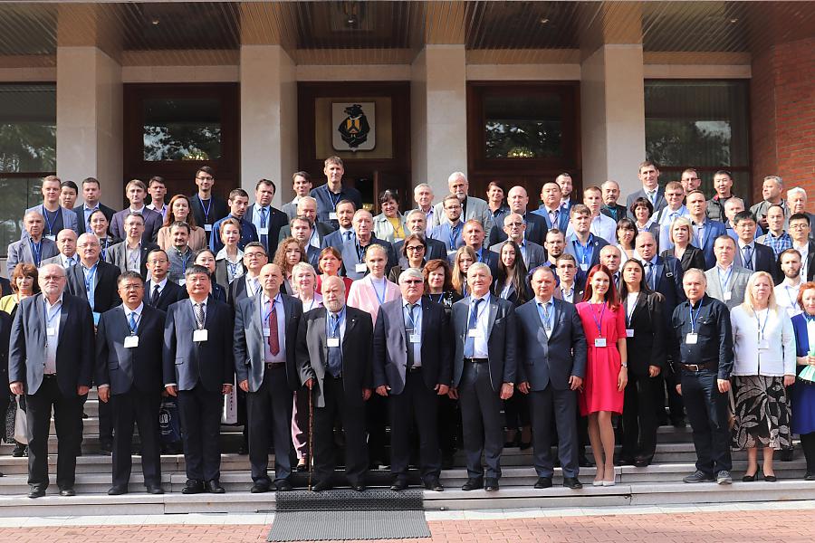 Участники IX Всероссийской научной конференции «Проблемы комплексного освоения георесурсов»