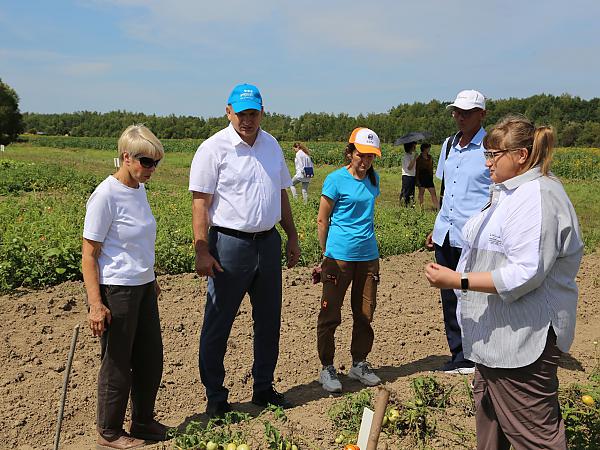 Делегация ФНЦ агробиотехнологий Дальнего Востока посетила опытные поля 
Дальневосточном НИИ сельского хозяйства